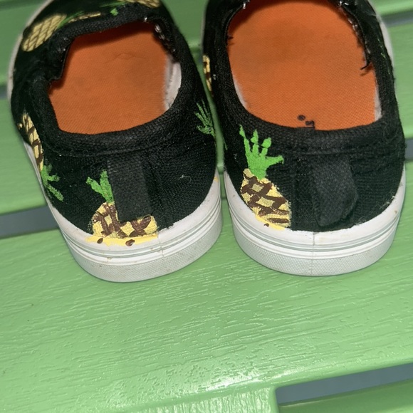 🌻 Pineapple Slides 🍍 Toddler Size 3 🛍️ Preloved - Picture 2 of 7